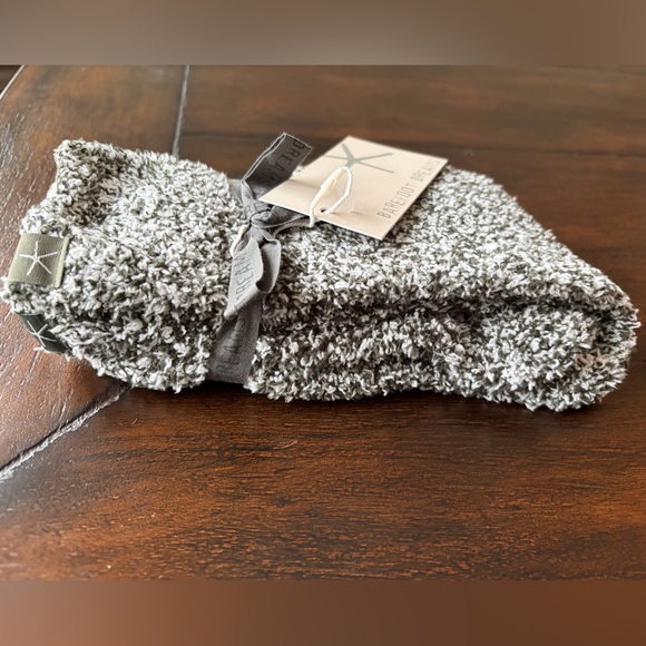 Barefoot Dreams CozyChic Heathered Socks~ Olive Green - Picture 3 of 4